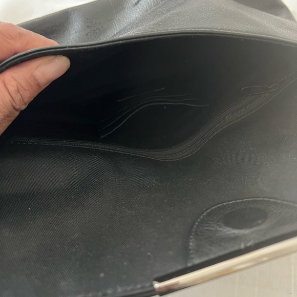 Elegant Black Leather Clutch - Picture 6 of 9